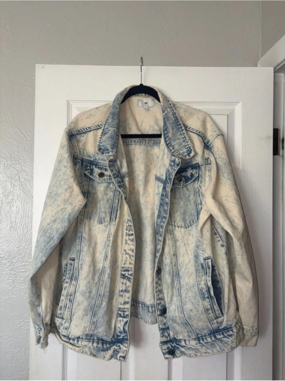 bp Cream & Blue Acid-Wash Jean Jacket